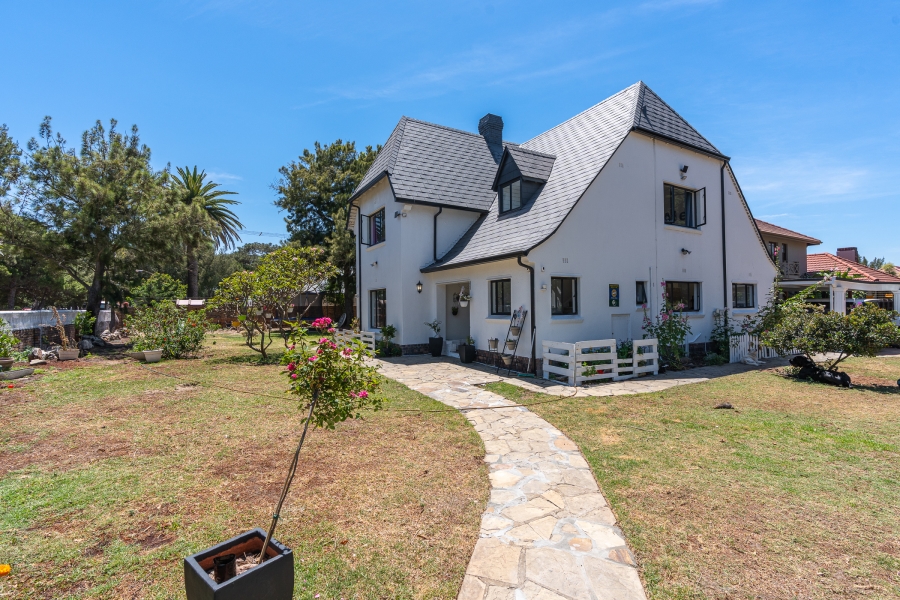 4 Bedroom Property for Sale in Pinelands Western Cape